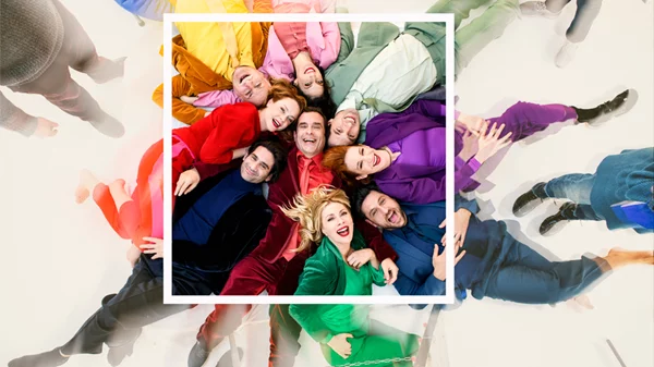 Οι πρώτες φωτογραφίες από "Το σώσε" στο Παλλάς