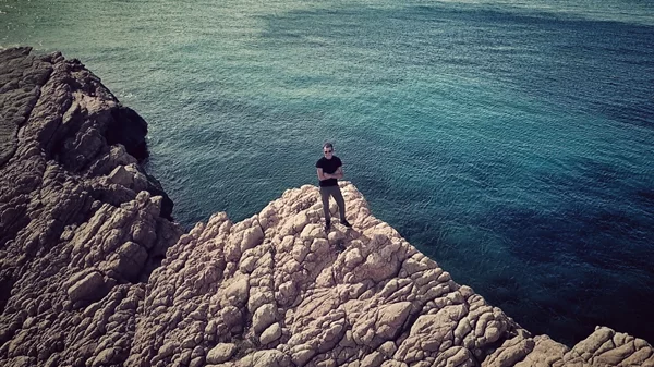 Το μουσικό στέκι "Ορφέας" υποδέχεται τον Μανώλη Φάμελλο