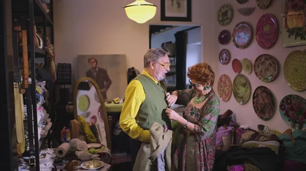 "Τίποτα": Το ψυχογράφημα ενός εκκεντρικού κριτικού εστιατορίων, τα βιτριολικά κείμενα και η λύτρωση του Wogh