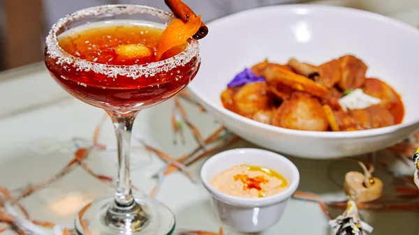 Εναλλακτικό ρεβεγιόν στο φιλόξενο εστιατόριο της "Σχεδίας"