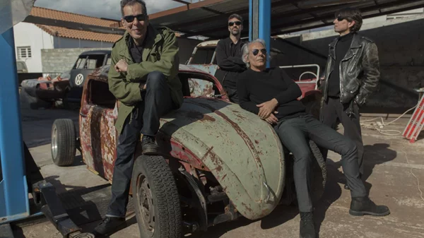 Άλλη μία ημερομηνία για το " ημερομηνία για το "Farewell to the Tribe" live " live των The Last Drive