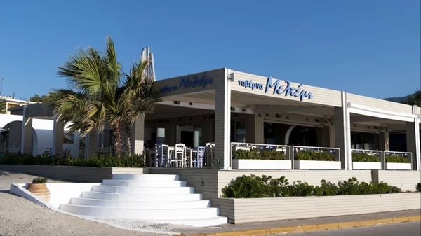 "Μελτέμι": Μια ξέγνοιαστη γευστική απόδραση δίπλα στη θάλασσα