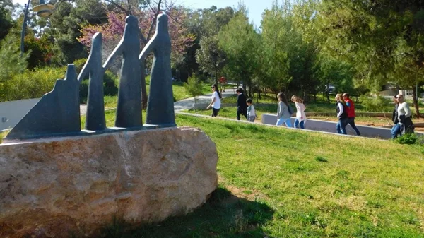 Μια βόλτα στην Υπαίθρια Γλυπτοθήκη Ψυχικού