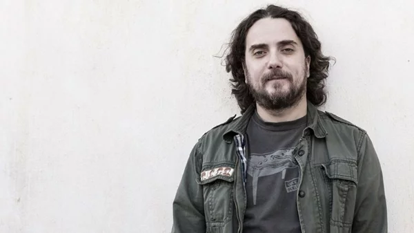 Ο "ακουστικός" Στάθης Δρογώσης στον "Ορφέα"