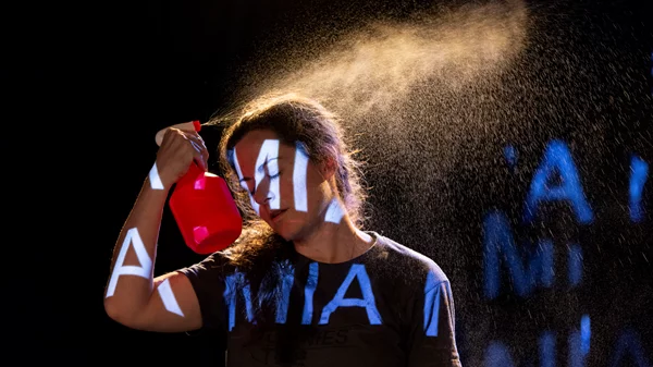 Το "Μπλε" της Άννας Λεμονάκη κάνει πρεμιέρα στο Bios