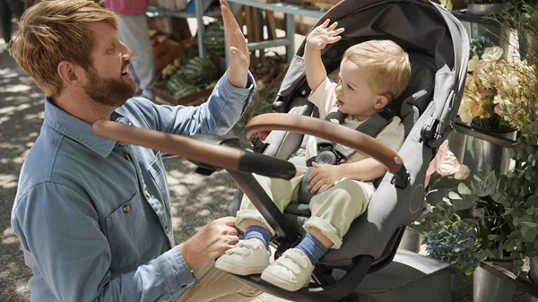 Stokke®: Αυτοπεποίθηση, Εξερεύνηση, Ασφάλεια – Το πλέγμα αξιών του brand  που ενδυναμώνει τη μοναδική σχέση γονέα παιδιού