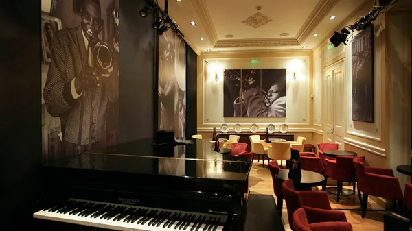 Το Αγγέλων Βήμα τιμά το κλασικό