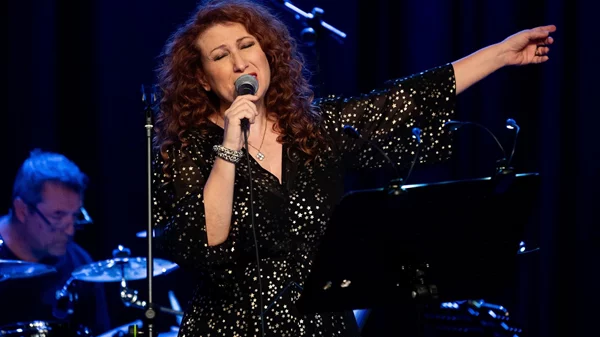 Μαντώ & Yiorgos Fakanas Group: Μια ωραία βραδιά στην "Αθηνά", με τζαζ και μνήμες από τον διεθνή κινηματογράφο