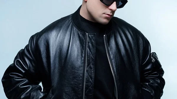 Basswell και William Luck καταλαμβάνουν το "Oddity"