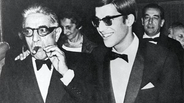 Διαβάσαμε: Μισός αιώνας επιχειρήσεων Ωνάση σε μια έκδοση