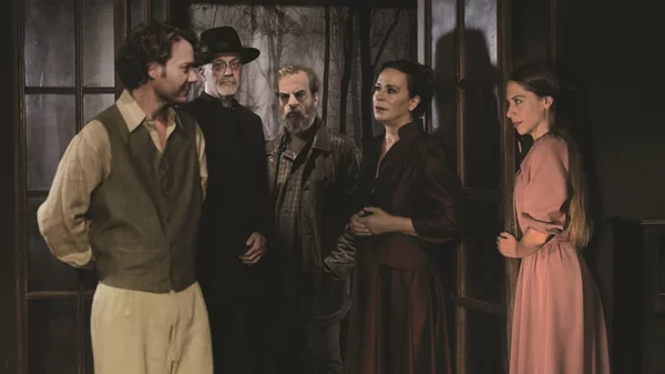 "Βρικόλακες" : Η αξεπέραστη γοητεία του κλασικού