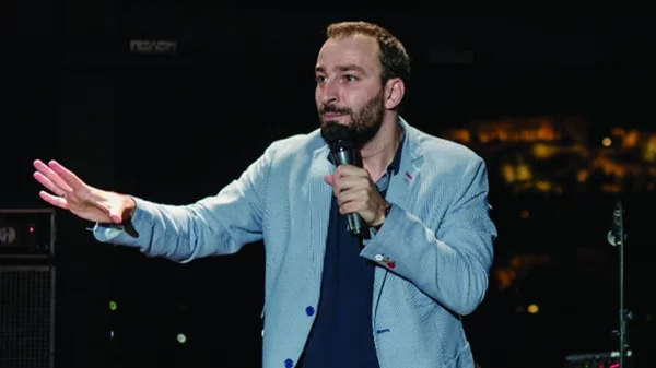 Ο Γιώργος Χατζηπαύλου ξεκινά περιοδεία