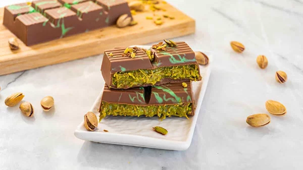 4 λόγοι που η Dubai Chocolate κούρασε