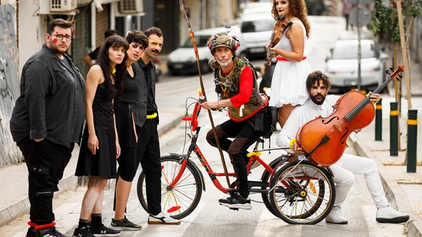 "Δον Κιχώτης" από τον Ηλία Καρελλά: Ένα μαγικό ταξίδι στη σκηνή του "Κάππα"