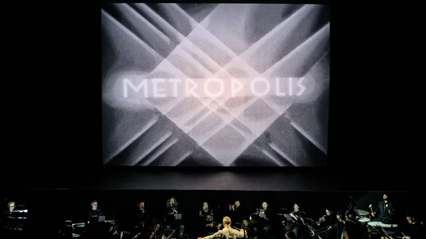 Παρακολουθήσαμε το βωβό αριστούργημα του Φριτς Λανγκ με την ορχήστρα Babylon Orchester Berlin