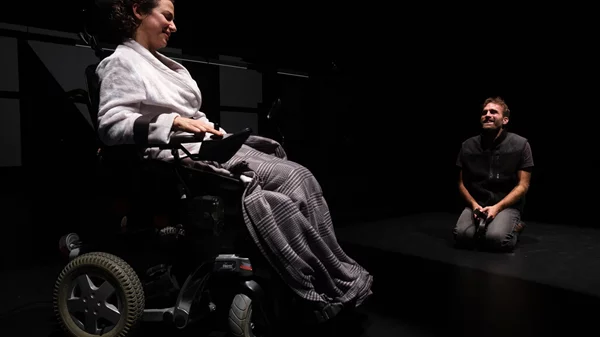 "Πόσο κοστίζει να ζεις;" για δύο τελευταίες παραστάσεις στο Θέατρο Πόρτα