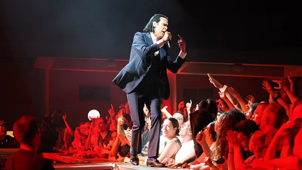 Release Athens 2022: Ούτε οι Fontaines D.C. δεν μπόρεσαν να κλέψουν την παράσταση από τον απίθανο Nick Cave