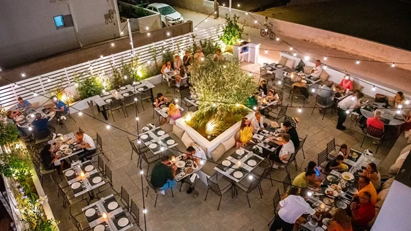 Ο "Βασίλαινας Blue" της Αντιπάρου μετακομίζει