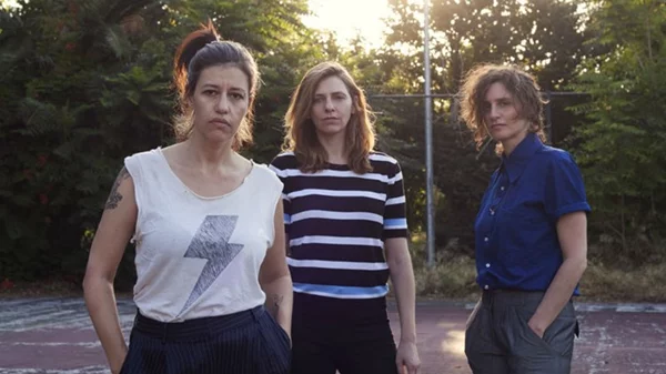 Someone Who Isn't Me: "Εσύ, ξέρεις τι είναι η Αμυγδαλή;" - Η απάντηση στο six d.o.g.s