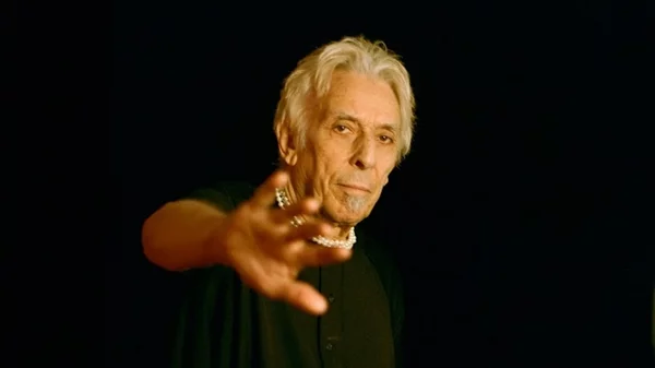 John Cale & Band: Από τους Velvet Underground μέχρι το αριστουργηματικό "Mercy"