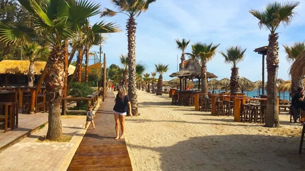 Αθηναϊκή Ριβιέρα: Προχωρά το έργο του παραλιακού ποδηλατοδρόμου