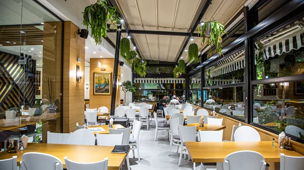 "Ηλίας": Ελληνική κουζίνα όπως πρέπει