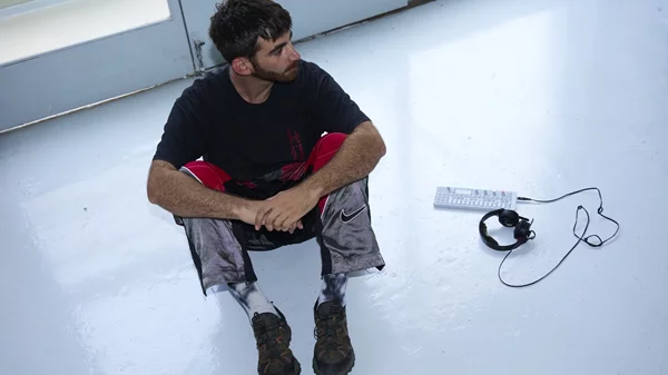 Tζεφ Βάνγκερ, πώς είναι να συνθέτεις μουσική για βρέφη;