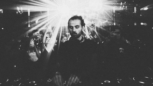 DTP Events: Ο Armen Miran ανεβαίνει στην ταράτσα του "Great Bear"