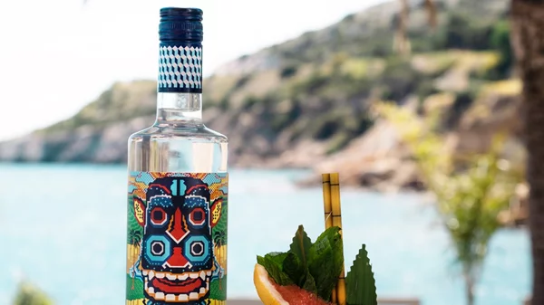 Ρούμι Nusa Caña: Από την Ινδονησία με αγάπη!