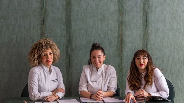 Οι Charlie’s Angels είναι έτοιμες για επικίνδυνες γαστρονομικές αποστολές