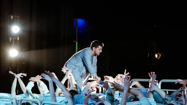 Ελένη Ευθυμίου: "Στους ‘Υπνοβάτες’ βλέπουμε έναν παραμορφωτικό καθρέφτη των δικών μας φαντασμάτων"