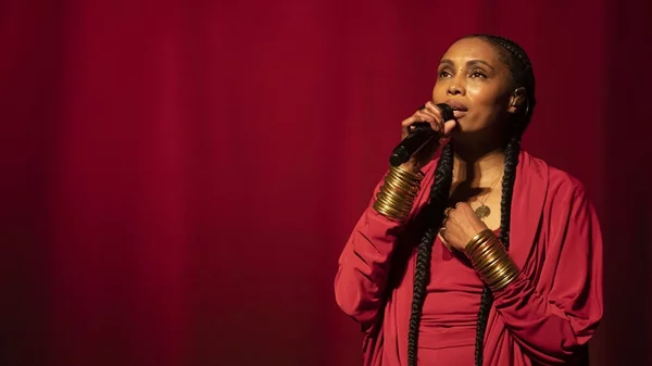 Η Ιmany ξανά στην Ελλάδα