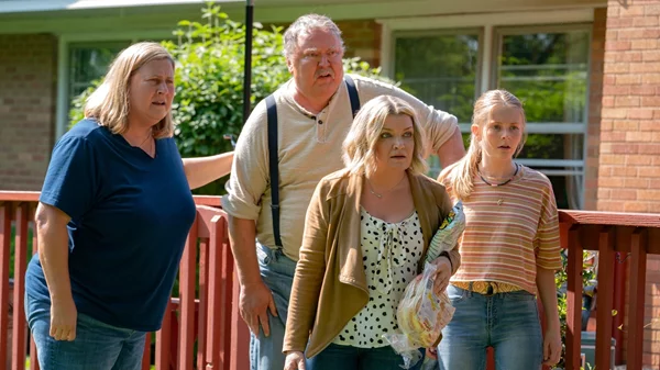 Έρχεται η 3η και τελευταία σεζόν του "Somebody Somewhere"