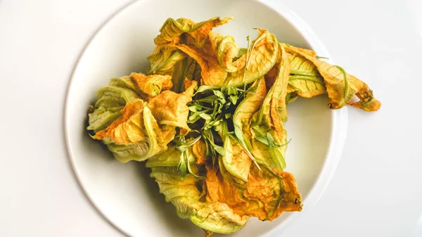 Στο Περιστέρι για τη "Δάφνη", μια ταβέρνα-έκπληξη