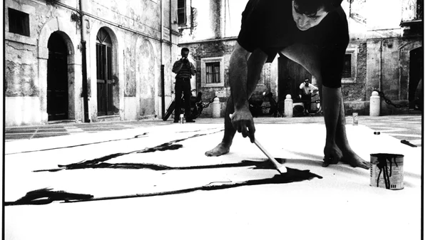 "Tsiaras, Poseidon & The Hyperbolic Horse": Ο Φίλιππος Τσιάρας δημιουργεί ένα σύμπαν από υπέρ-φαντασιακά άλογα