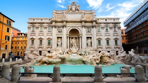 Last minute γιορτινές αποδράσεις σε Ελλάδα και εξωτερικό