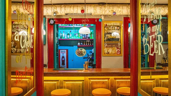 "Ιπποπόταμος": Γράφει ιστορία και στις γιορτές