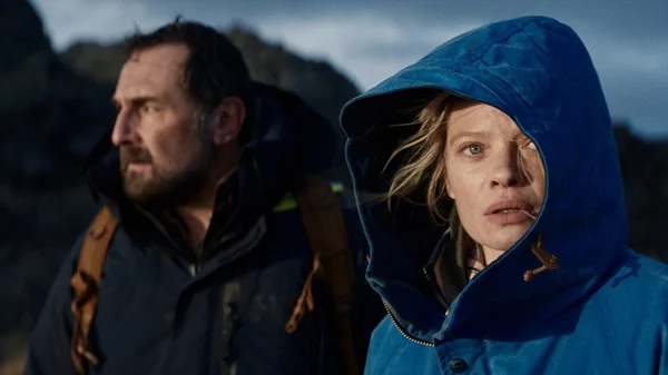 Ο Τομά Μπιντεγκέν, οι "Ναυαγοί" και ένα σαρωτικό θρίλερ επιβίωσης