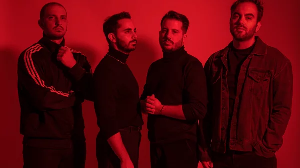 Deaf Radio: "Παρ' όλη την νταρκίλα που έχουν τα κομμάτια μας πιστεύουμε ότι υπάρχει κάτι καλύτερο για το μέλλον"