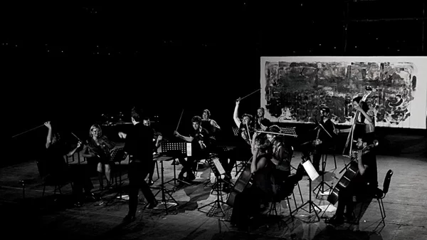 Το "Kalamata Festival Orchestra" με τη σοπράνο Elisabeth Freyhoff και τον μαέστρο Joshua Weilerstein