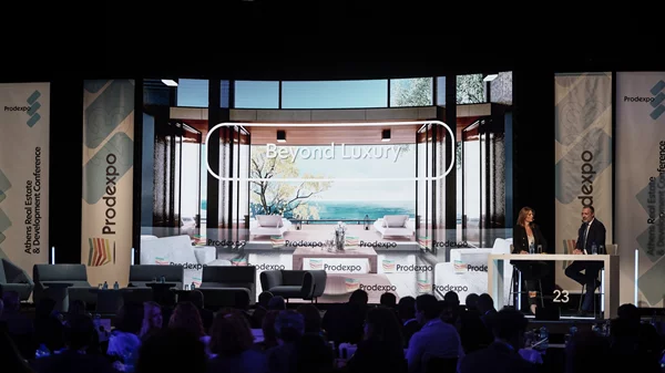 Σε λειτουργία από το καλοκαίρι του ’23 το νέο πολυτελές resort στα Αστέρια Γλυφάδας