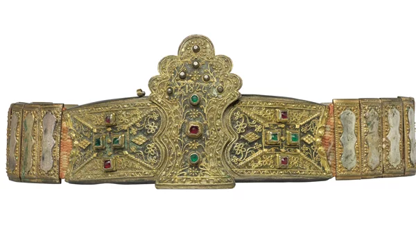 Αντικείμενα από τη συλλογή των Άντυ Αντώτσιου και Αντώνη Σουλιώτη μας δίνουν μία γεύση από τις παραδόσεις του 19ου αιώνα