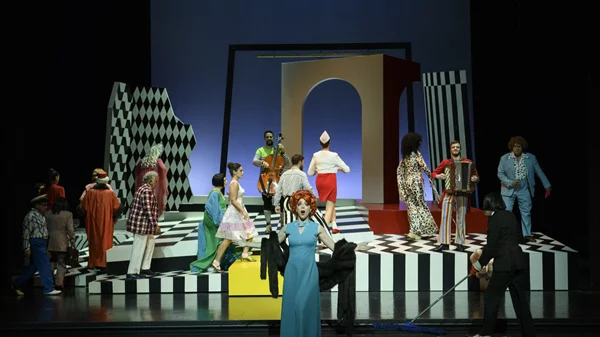 Ο Ιμπρεσάριος από τη Σμύρνη: Μία απολαυστική κωμωδία ηθών στην Κεντρική Σκηνή του Εθνικού Θεάτρου με την υποστήριξη της ΔΕΗ