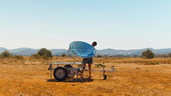 Το νέο πρόγραμμα φιλοξενίας καλλιτεχνών στην Τήλο δίνει έμφαση στη βιωσιμότητα