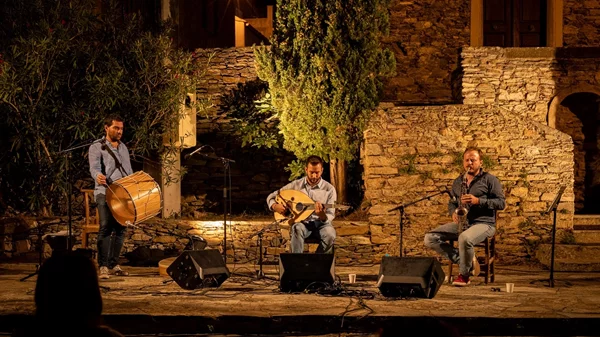 Η μουσική ανθίζει με την "Γιορτή της ΕΔΕΜ Vol. 1"