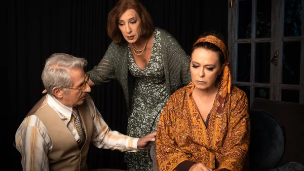 "Τρομεροί γονείς": Επιστρέφει για τρίτη χρονιά στο θέατρο Radar