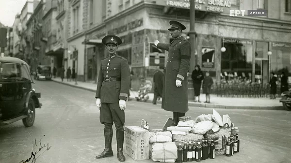 "Αθήνα των Χριστουγέννων": Γιορτινά καρέ της πόλης από τα τελευταία 90 χρόνια στο City Link