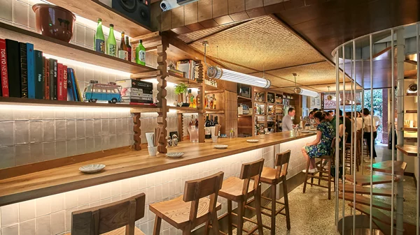 Η Japanese pub του Άρη Βεζενέ είναι free as a "Birdman"