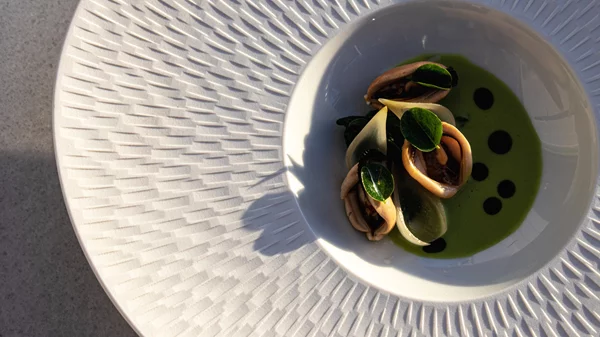 "Agora": Ένας ολοκαίνουριος fine dining προορισμός στη Σύμη