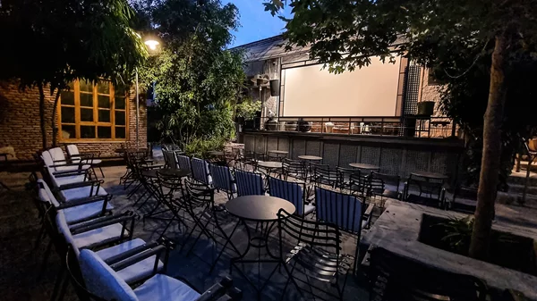 Θερινό σινεμά και τον Σεπτέμβρη στο Επί Κολωνώ